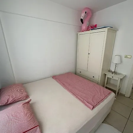 Cleopatra Sahile 50 Metre Apartment Alanya